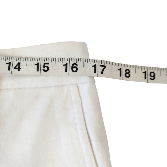 Lauren Ralph Lauren Women’s White Shorts - Picture 8 of 9